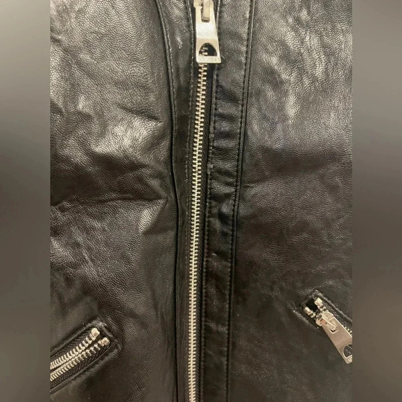 Black Guess Jacket - Picture 7 of 9